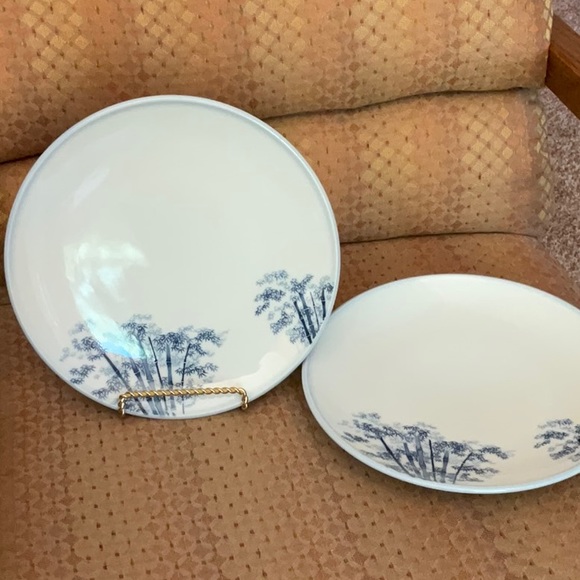 Blue Bamboo Tree Plates, Set of 2, 8.5” GORGEOUS - Picture 1 of 8